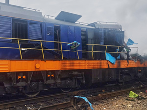 W300